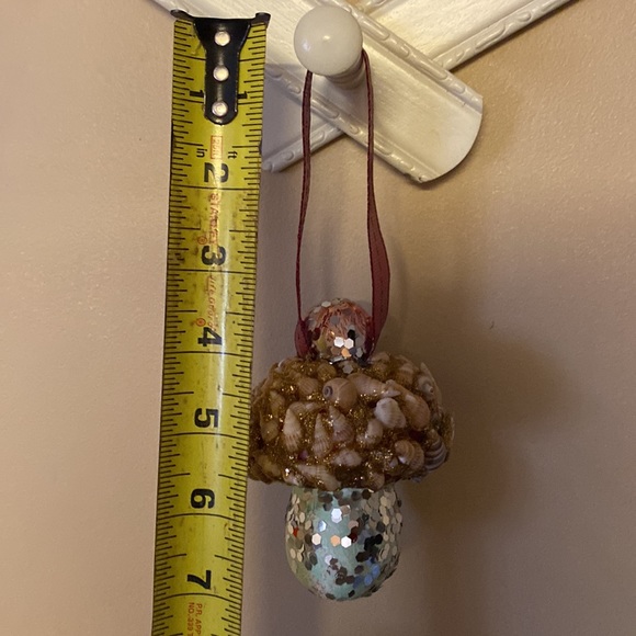 Holiday Sea Shell Ornament - Picture 5 of 6